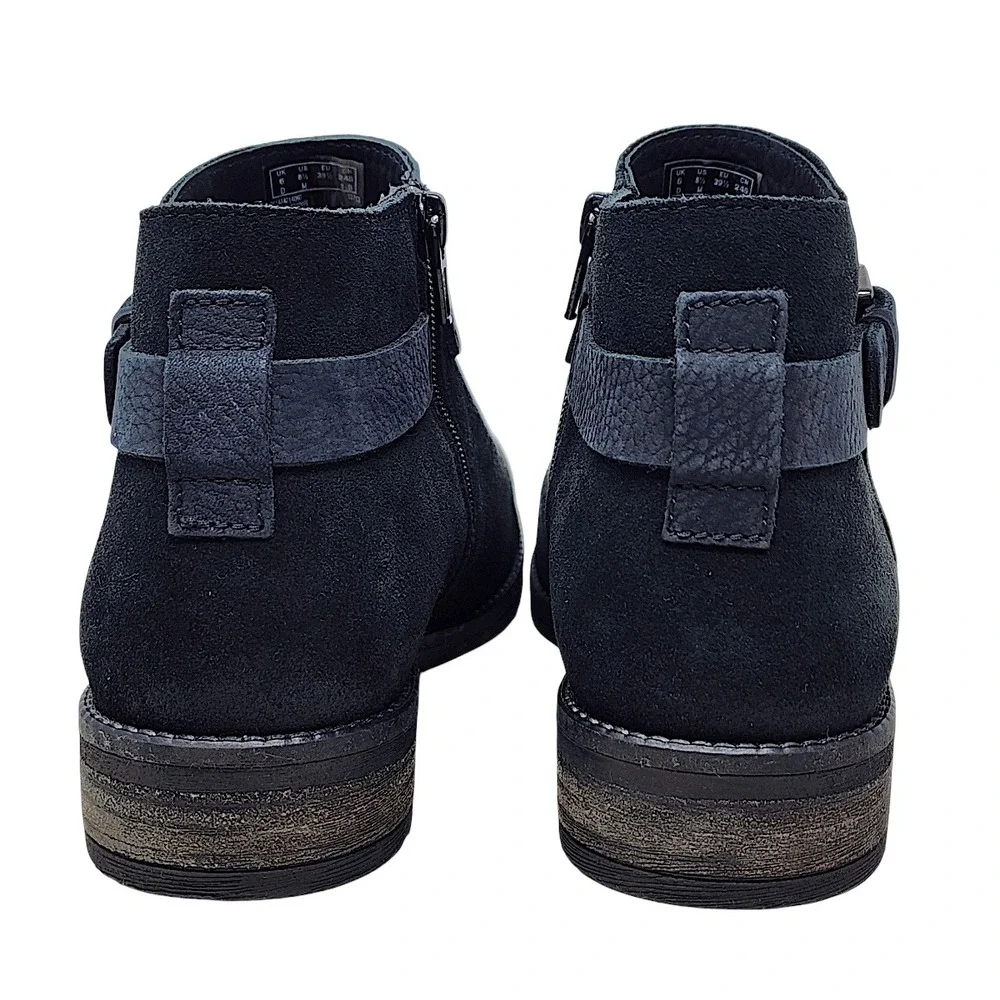 Clarks msrp $130